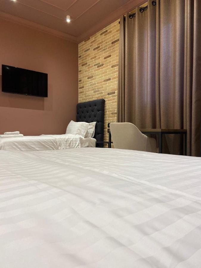 Ardenica Boutique Hotel Lushnjë Zewnętrze zdjęcie